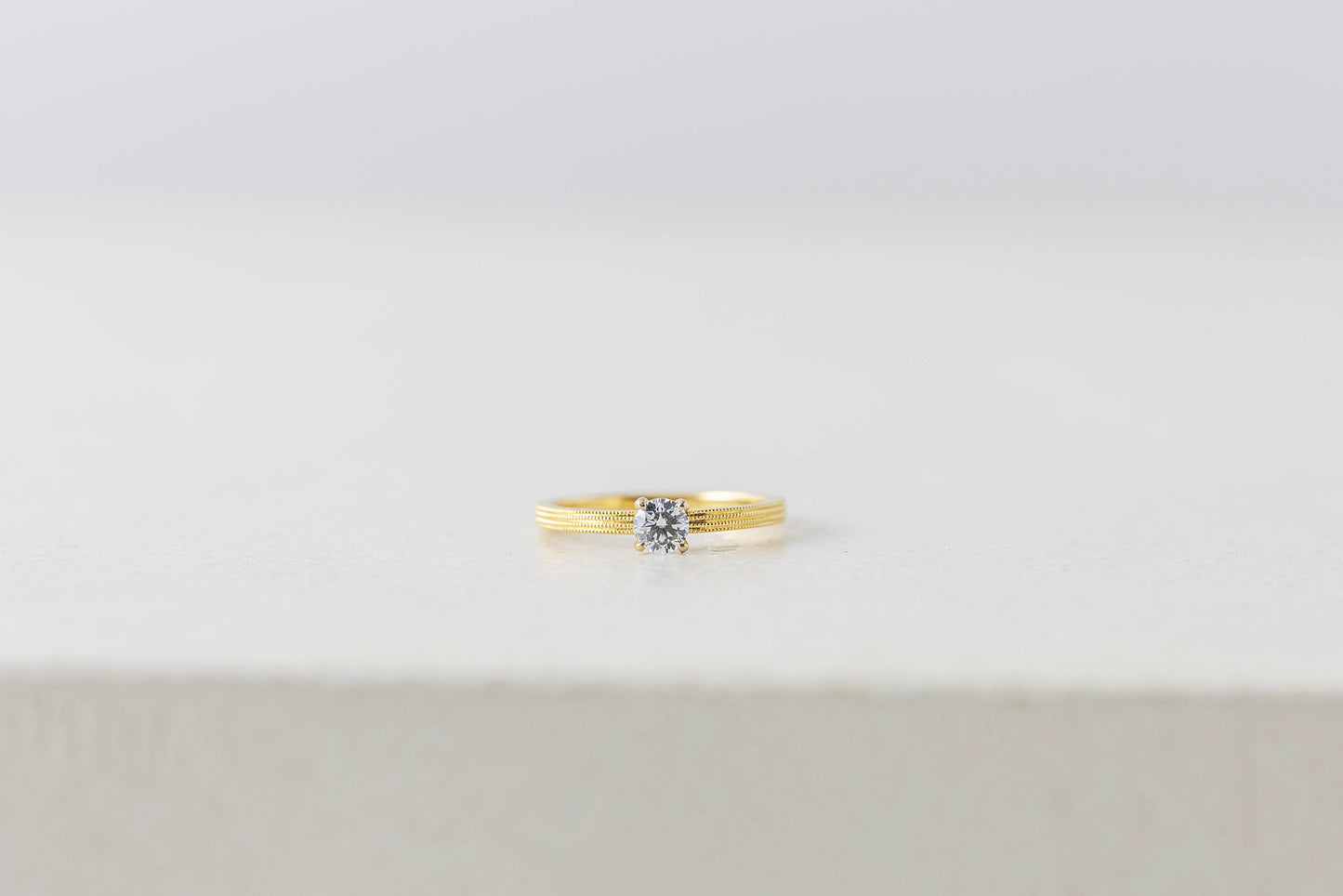 toujours engagement ring(トゥジュールエンゲージ)