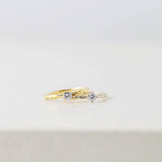 京都と大阪のオーダーメイド結婚指輪、アトリエタマリ。一粒ダイヤの婚約指輪、メルトエンゲージリング。