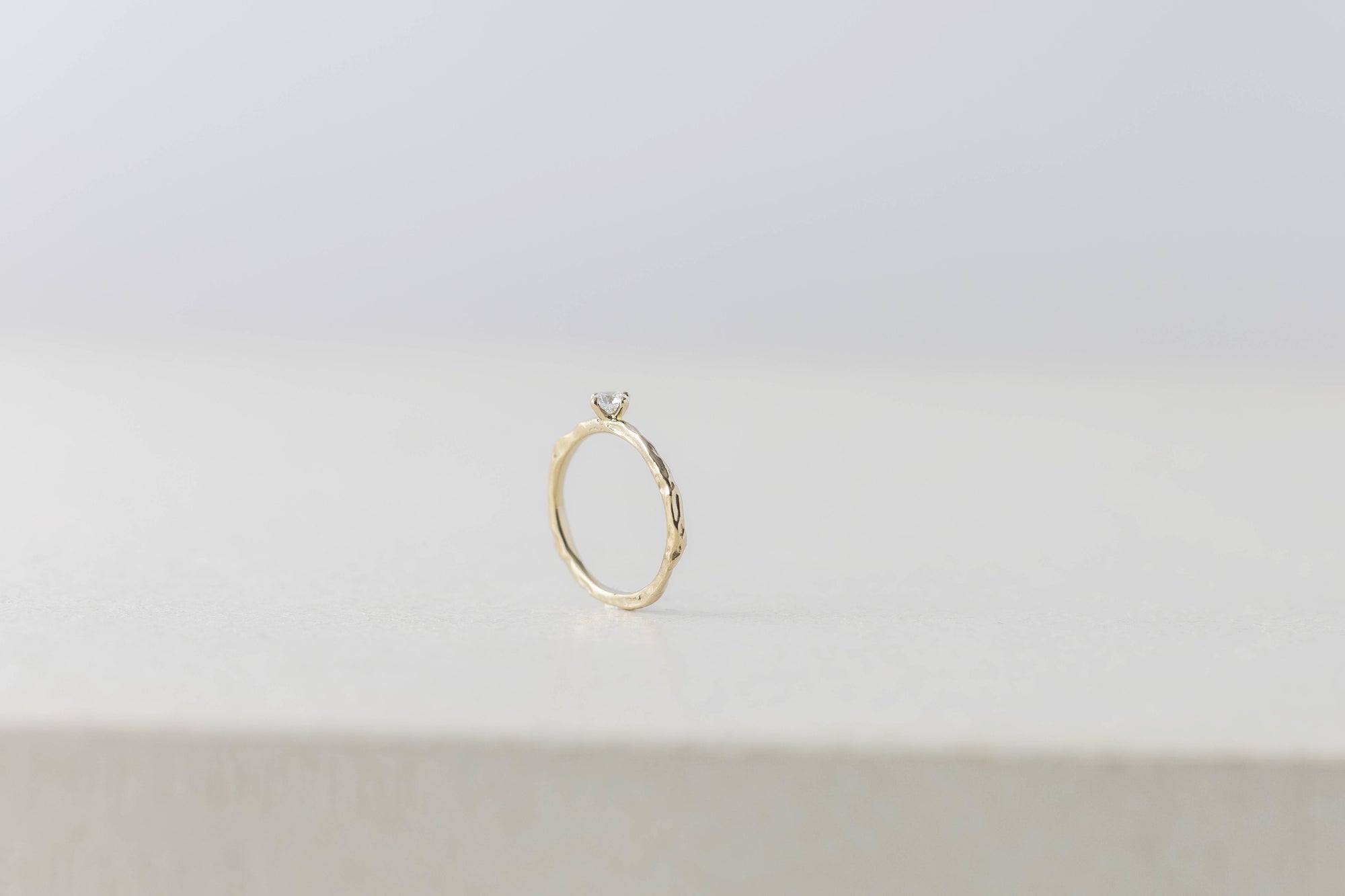 melt engagement ring（メルトエンゲージリング)
