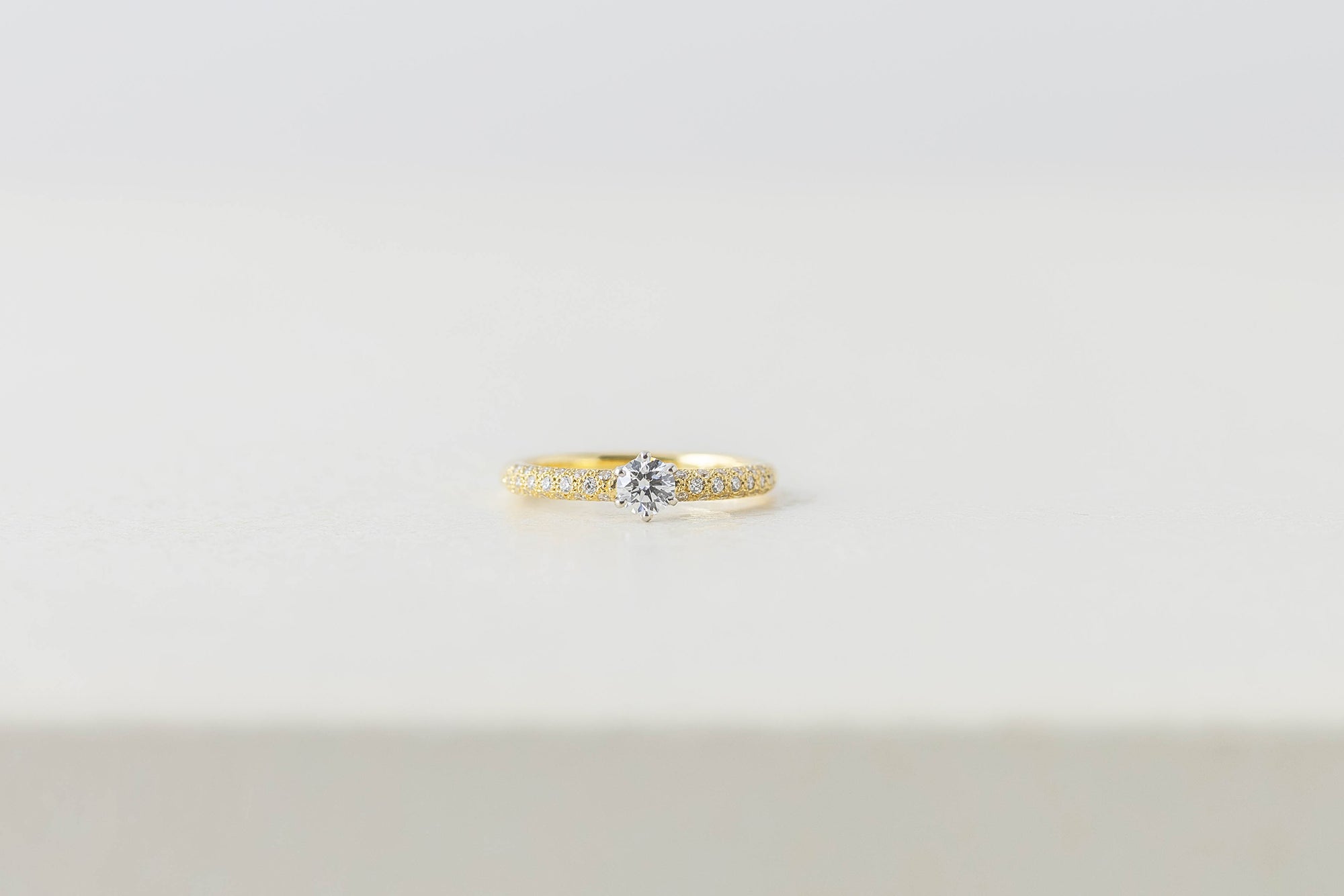 pave engagement ring（パヴェ エンゲージリング）