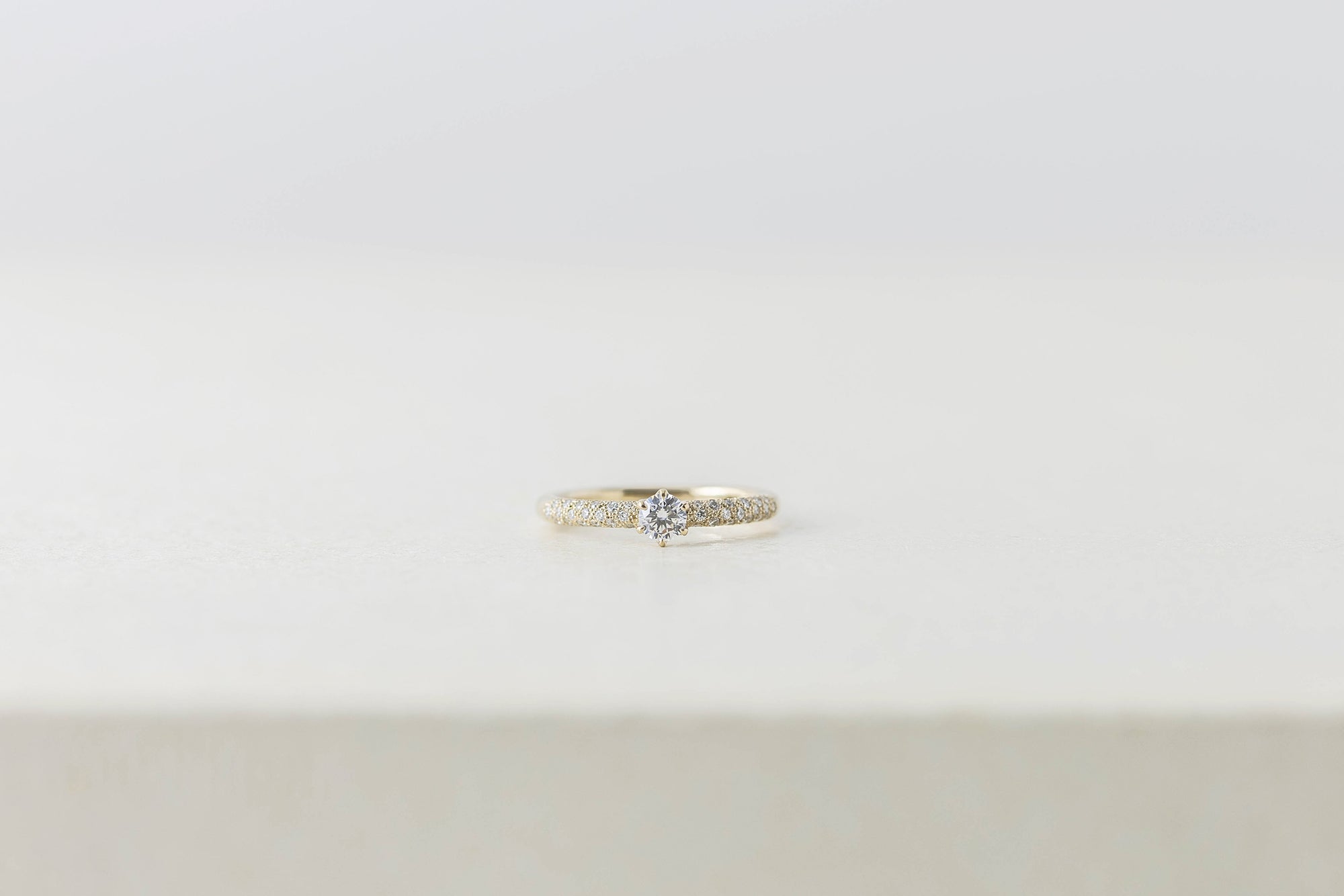 pave engagement ring（パヴェ エンゲージリング）