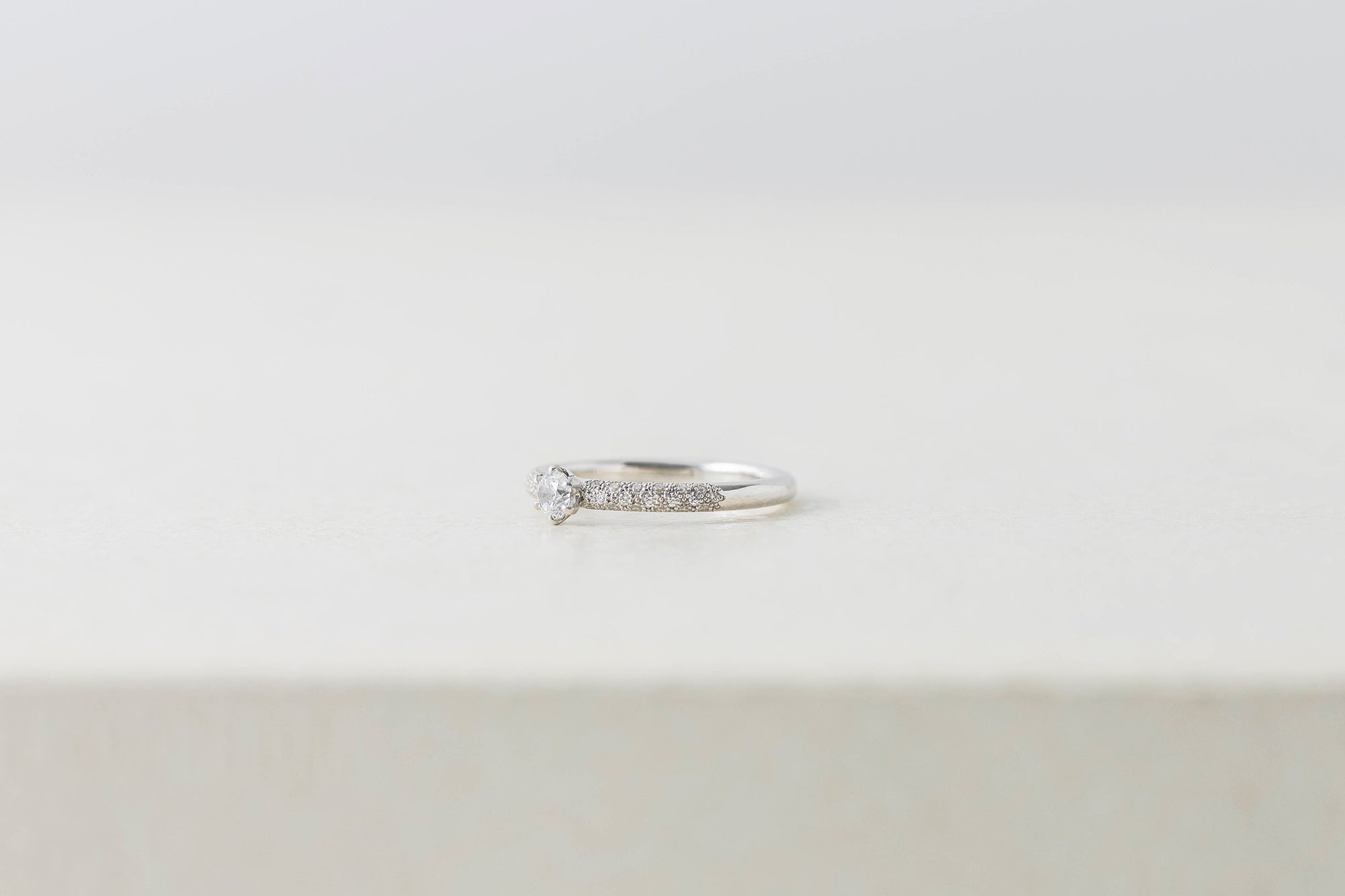 pave engagement ring（パヴェ エンゲージリング）