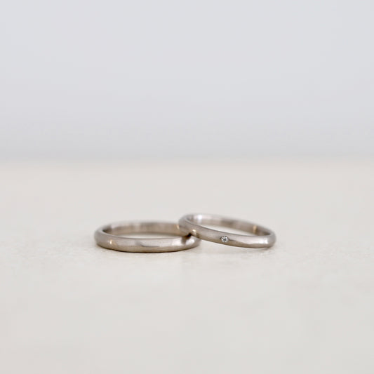 やわらかな風が通り抜けた足跡をイメージしたシンプルな結婚指輪/ATELIERTAMARI（アトリエタマリ）大阪心斎橋・京都のオーダーメイドリング