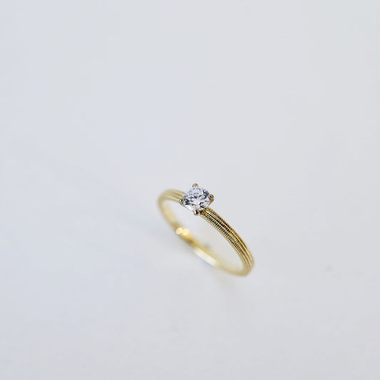京都と大阪のオーダーメイド結婚指輪、アトリエタマリ。一粒ダイヤの婚約指輪、トゥジュールエンゲージリング。